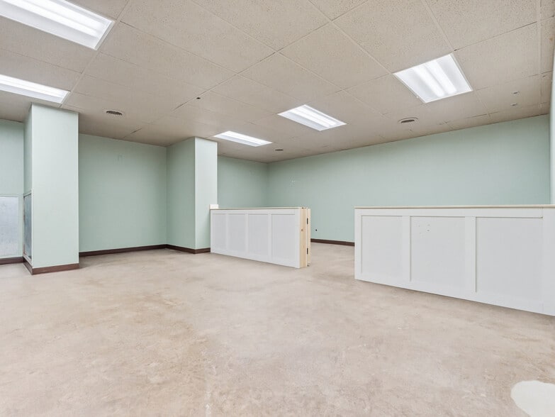 More Photos Of 1 N Main St, Rice Lake Specialty For Sale