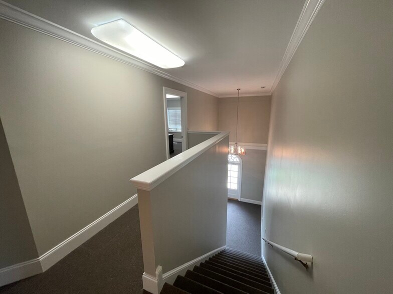 More Photos Of 2719 Graves Dr, Goldsboro Office For Lease