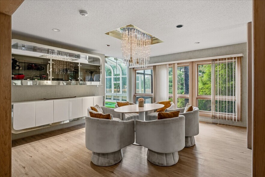 More Photos Of 112 Tawny Fox trl, East Stroudsburg Hospitality For Sale