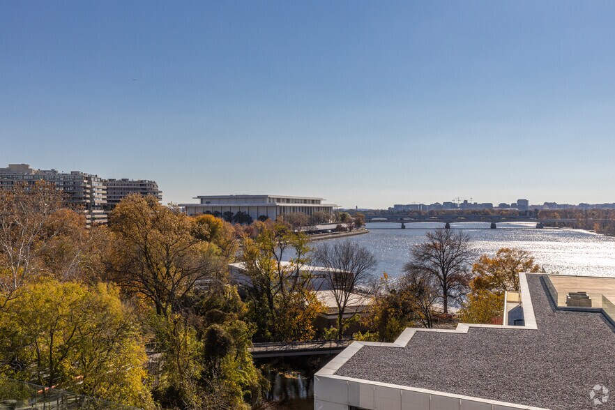 More Photos Of 2900 K St NW, Washington Office For Sale