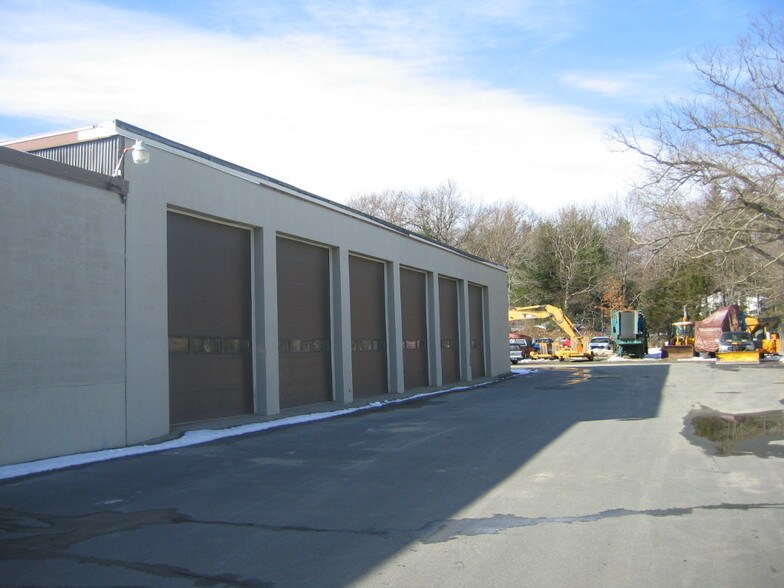 More Photos Of 200 Center St, Bellingham Flex For Lease