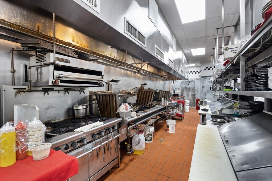 More Photos Of 45 Carmans Rd, Massapequa Restaurant For Sale