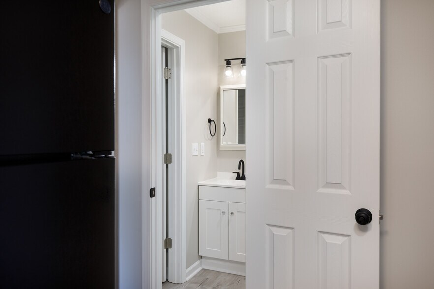 More Photos Of 5870 Century Oaks Dr, Fayetteville Apartments For Sale