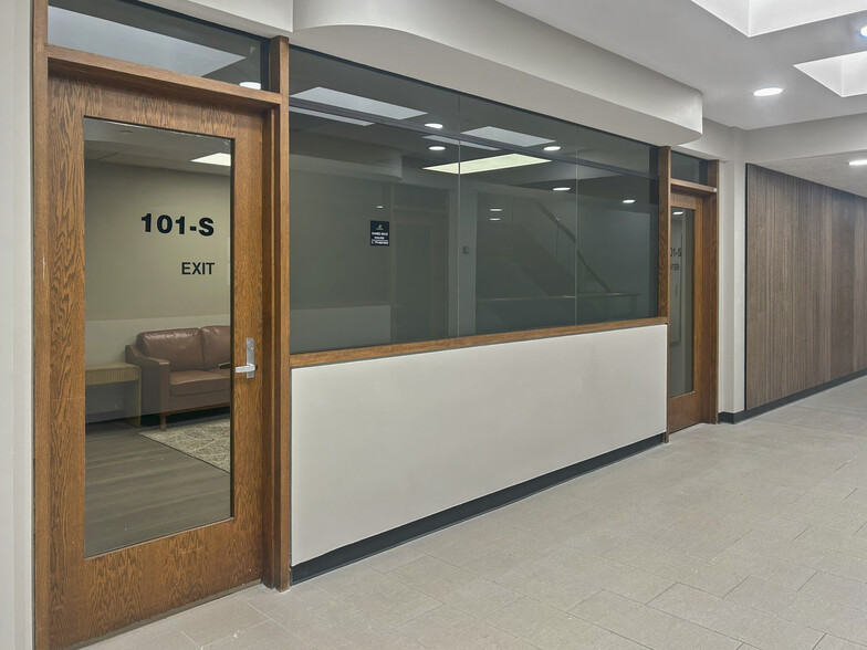 More Photos Of 333 Chestnut St, Hinsdale Medical For Lease