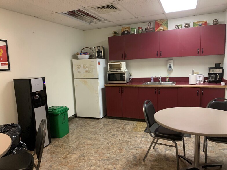 More Photos Of 600 Kahelu Ave, Mililani Warehouse For Lease