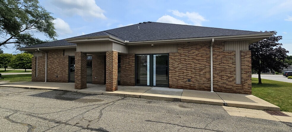 More Photos Of 1255 E M-36, Pinckney Medical For Sale