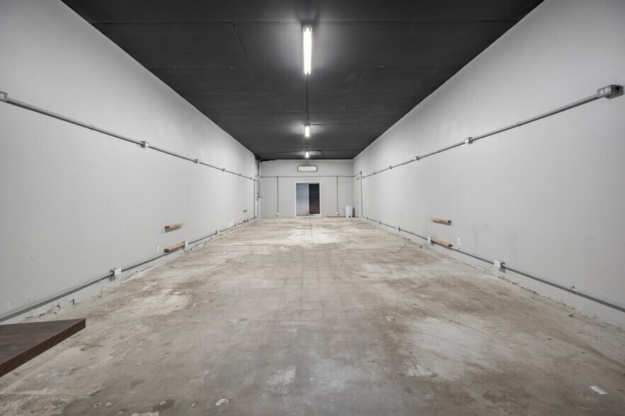 More Photos Of 12132 Front St, Norwalk Storefront Retail Office For Lease