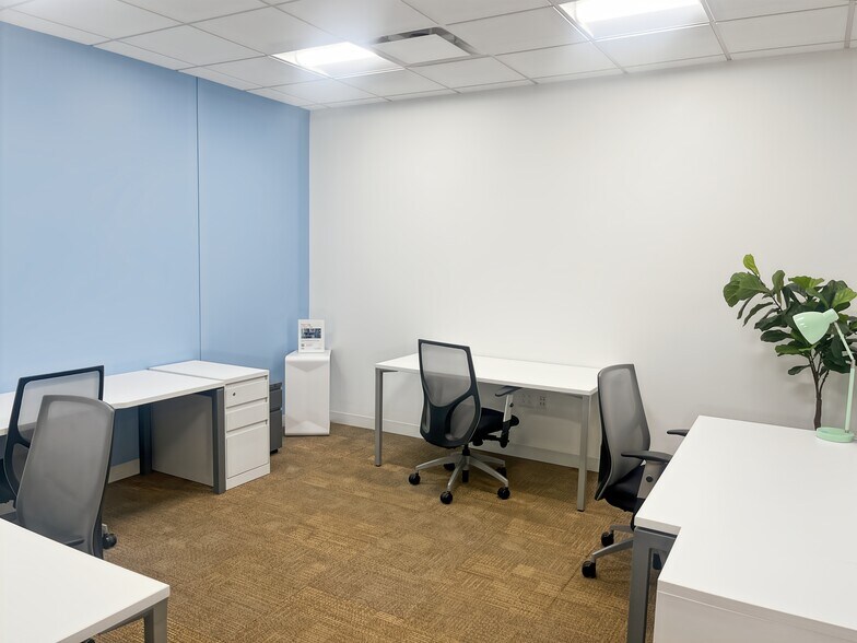 More Photos Of 400 N Main St, Royal Oak Coworking Space