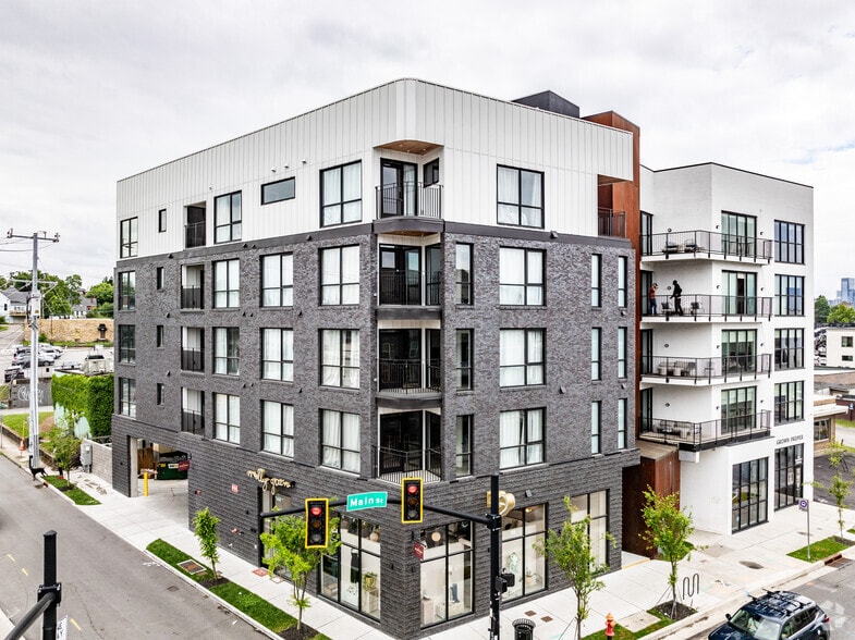 Primary Photo Of 18 Mcferrin Ave, Nashville Hospitality For Lease