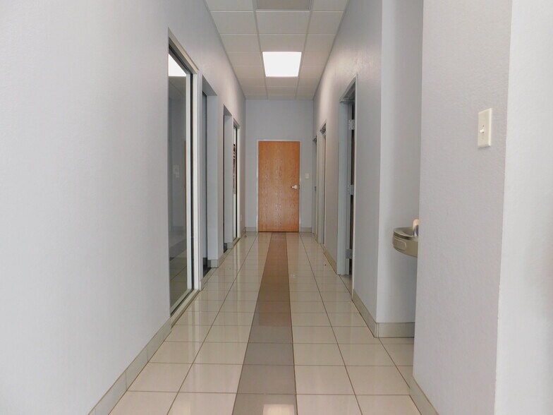 More Photos Of 202 W Gore Blvd, Lawton Auto Dealership For Sale