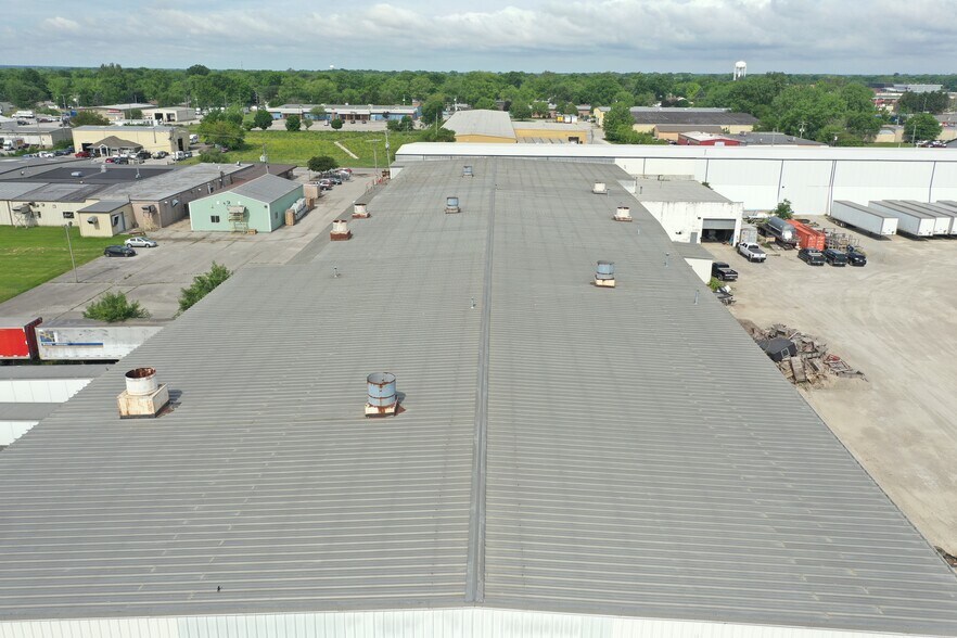 More Photos Of 2331 S 30th St, Lafayette Manufacturing For Sale