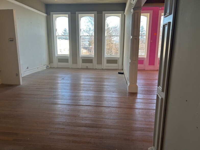 More Photos Of 119 Petaluma Blvd, Petaluma Storefront For Sale