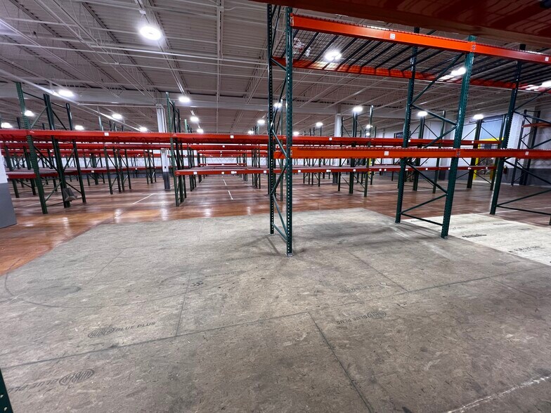 More Photos Of 1 S Main St, Granite Falls Warehouse For Sale