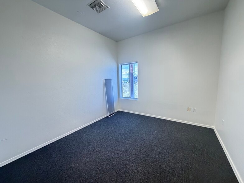 More Photos Of 1515 N Lake Havasu Ave, Lake Havasu City General Retail For Sale