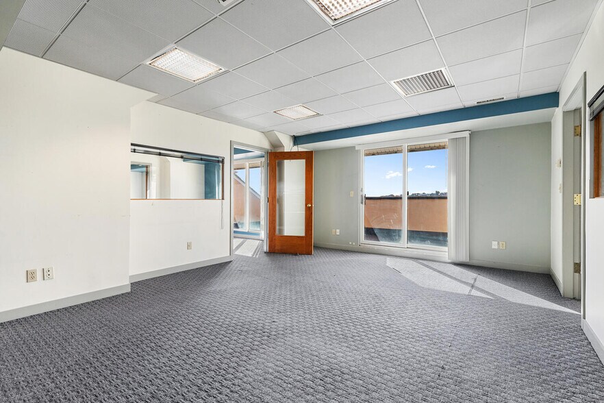 More Photos Of 92 High St, Medford Office For Lease
