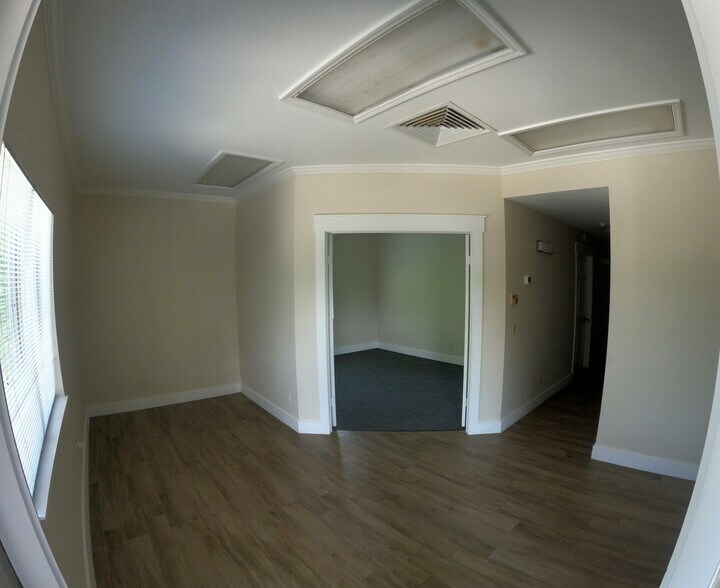 More Photos Of 5233 San Jose Blvd, Jacksonville Office Residential For Lease