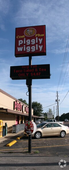 More Photos Of 1087 N Hickory St, Loxley Supermarket For Lease