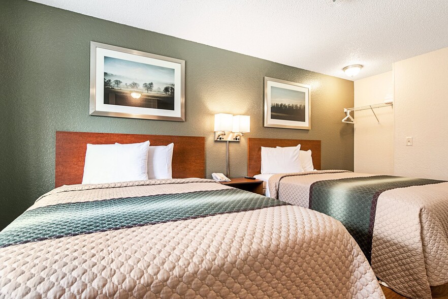 More Photos Of 2101 N Meridian, Puyallup Hospitality For Sale