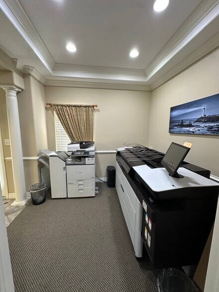 More Photos Of 8345 Gunn Hwy, Tampa Office For Sale