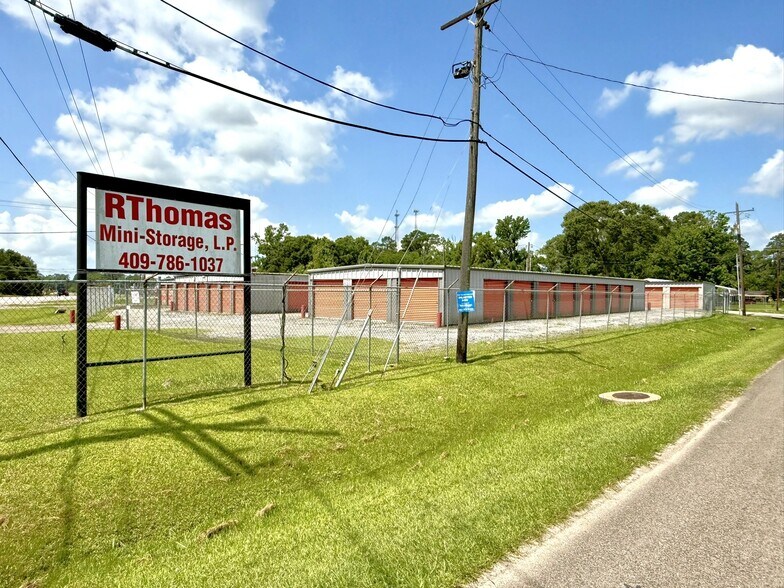 More Photos Of 4497 Main St, Vidor Self Storage For Sale