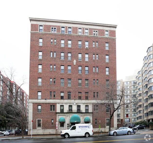 More Photos Of 1133 13th St NW, Washington Apartments For Lease