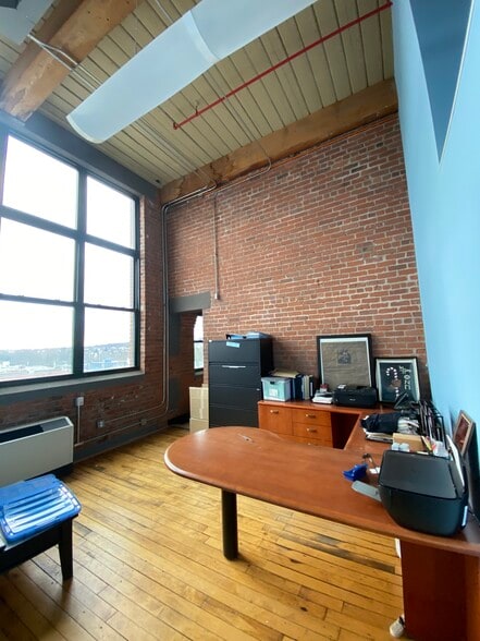 More Photos Of 31 South St, Mount Vernon Light Manufacturing For Lease