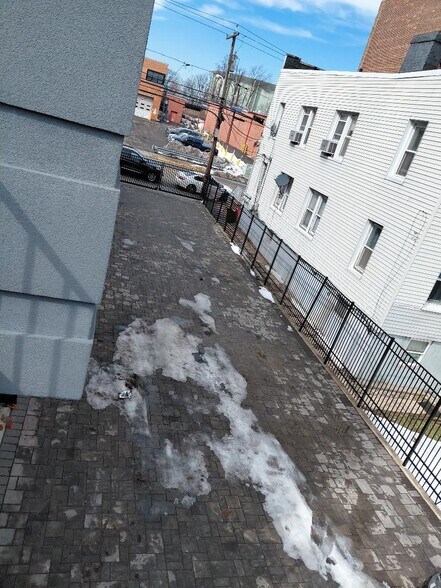 More Photos Of 422 Anderson Ave, Cliffside Park General Retail For Sale