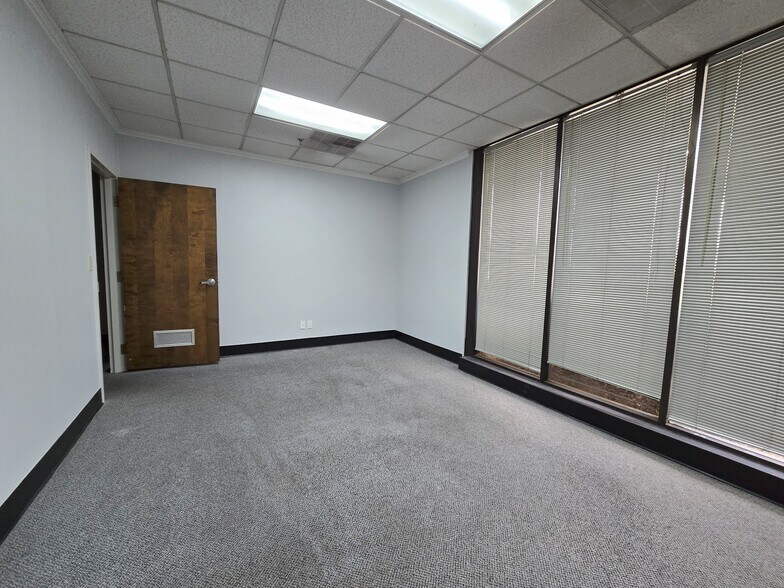 More Photos Of 6624 Jimmy Carter Blvd, Peachtree Corners Industrial For Sale
