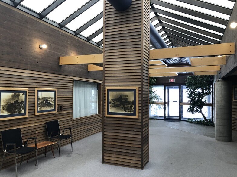 More Photos Of 950 W Ironwood Dr, Coeur d'Alene Medical For Sale