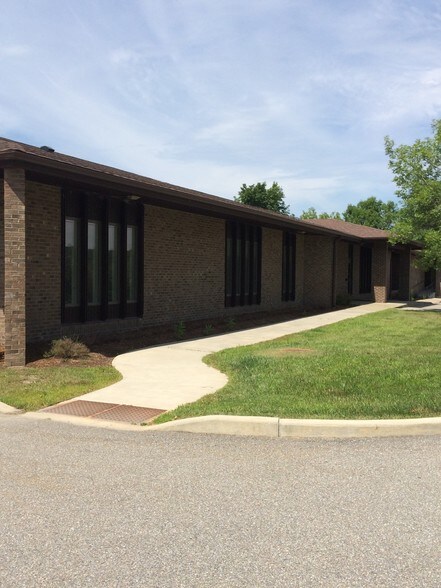 More Photos Of 59 Rathe Rd, Colchester Office For Lease