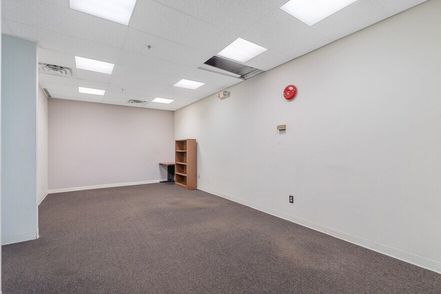 More Photos Of 344 W Genesee St, Syracuse Loft Creative Space For Lease