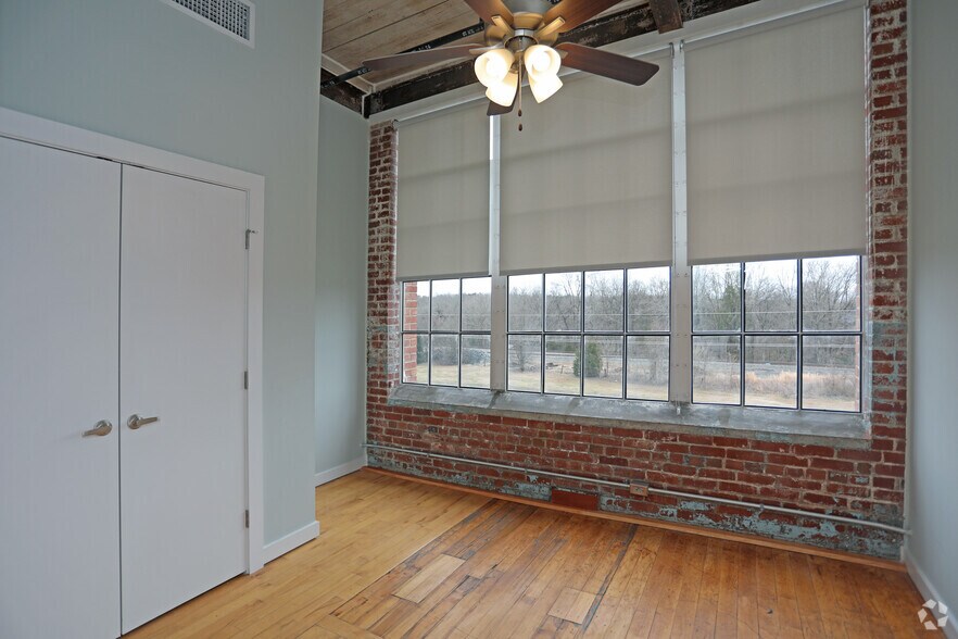 More Photos Of 116 E Main St, Haw River Apartments For Lease