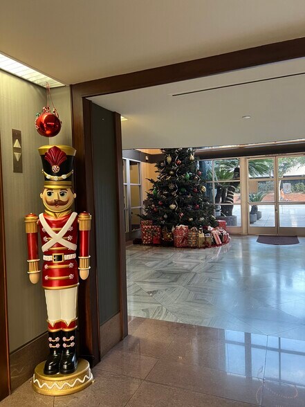 More Photos Of 215 N Marengo Ave, Pasadena Office For Sale