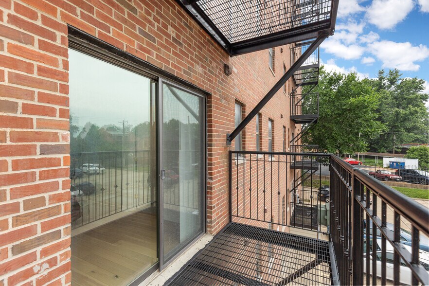 More Photos Of 3450 Russell Blvd, Saint Louis Apartments For Sale