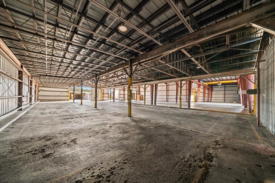 More Photos Of 1120 N Magnolia Ave, Ocala Warehouse For Lease