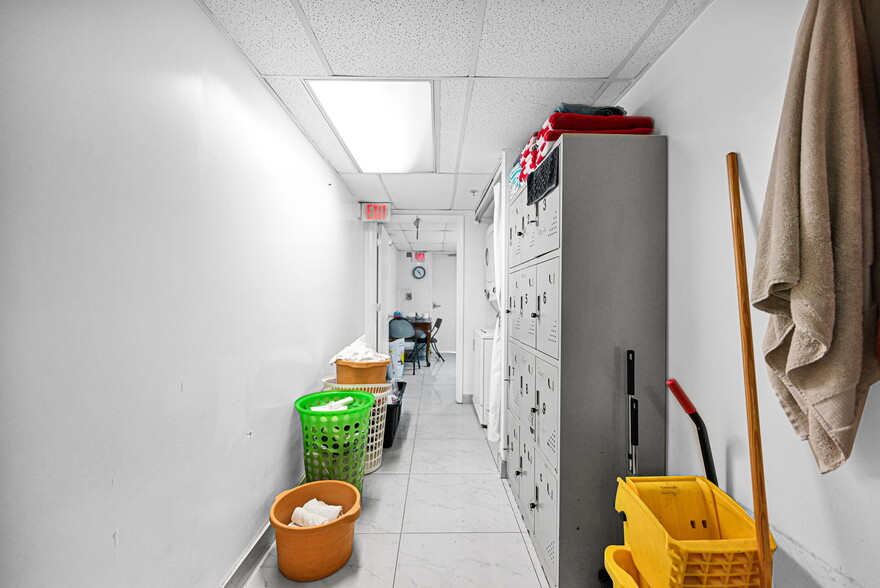 More Photos Of 2301 Wilton Dr, Wilton Manors Apartments For Sale