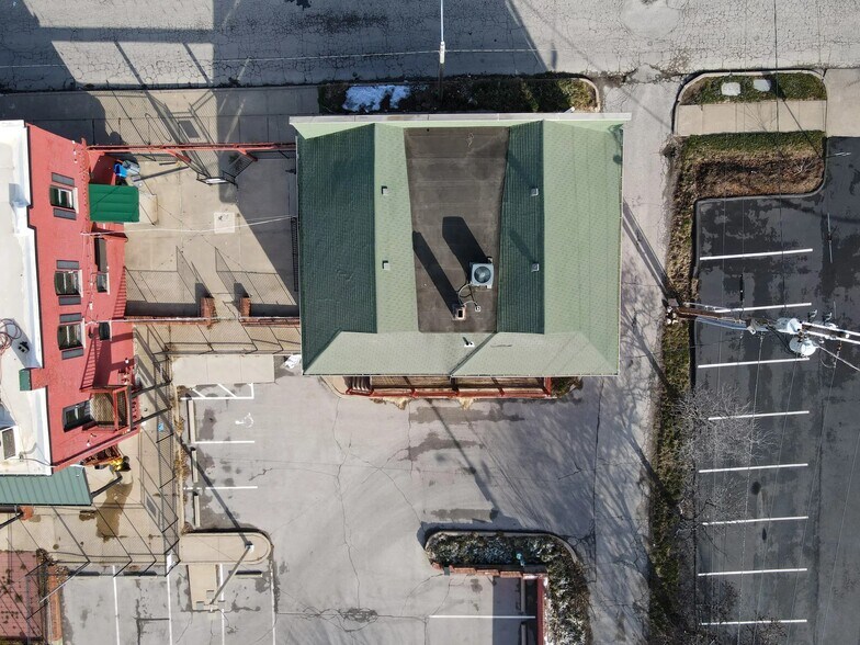 More Photos Of 917 W 44th St, Kansas City Restaurant For Sale