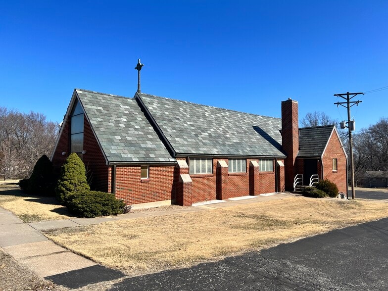 More Photos Of 5757 Blue Ridge Blvd, Raytown Religious Facility For Sale