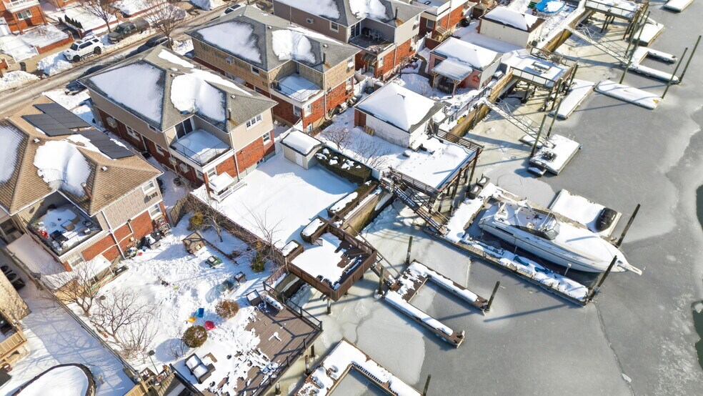 More Photos Of 158-10 95th St, Howard Beach Multifamily For Sale