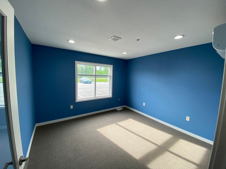 More Photos Of 4105 Transport Way, Weston Industrial For Lease