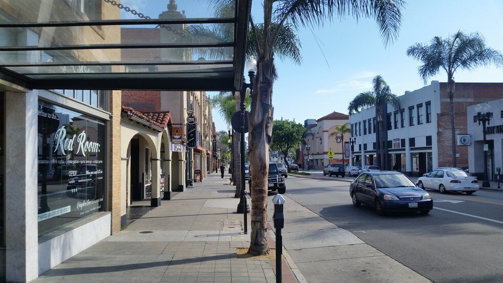 More Photos Of 300-312 N Broadway, Santa Ana Storefront Retail Office For Lease