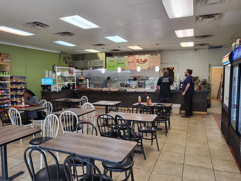 More Photos Of 4926-4950 Eisenhower Ave, Alexandria Light Distribution For Lease