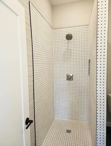 More Photos Of 1609-1619 North Broadway, Saint Louis Apartments For Sale