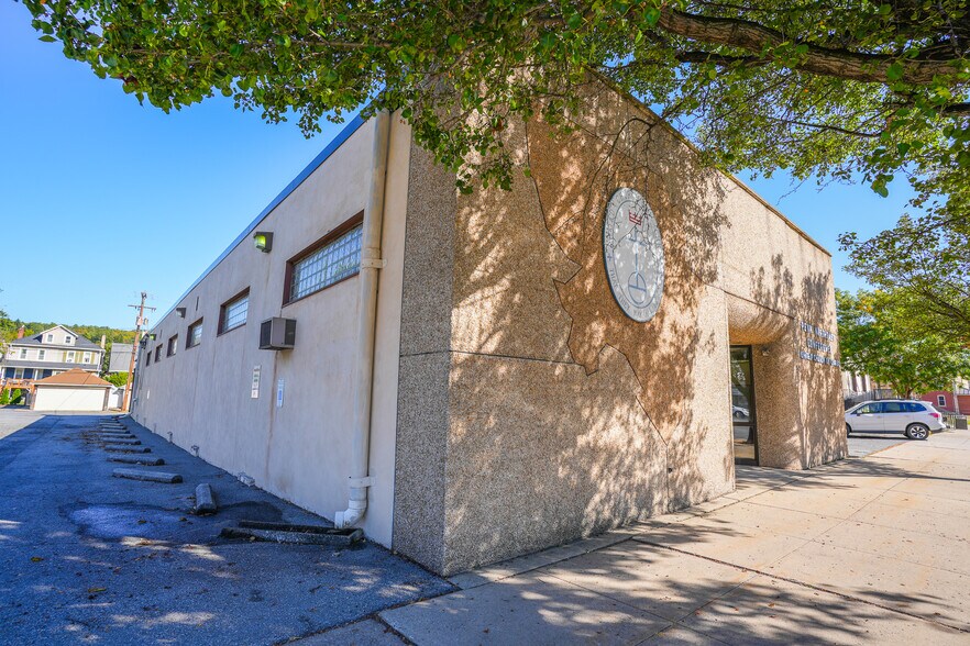 Primary Photo Of 431 Delaware Ave, Palmerton Office For Sale