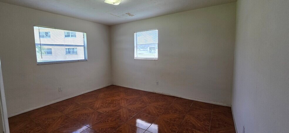 More Photos Of 3404 Dahlia Pl, Largo Apartments For Sale