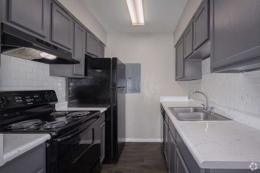 More Photos Of 834 Timberlake Dr, Arlington Apartments For Sale