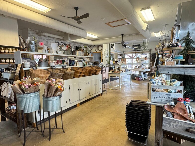 More Photos Of 727 US Highway 51 N, Woodruff Freestanding For Sale