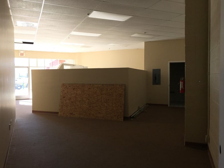 More Photos Of 450-490 S Buffalo Dr, Las Vegas Unknown For Lease