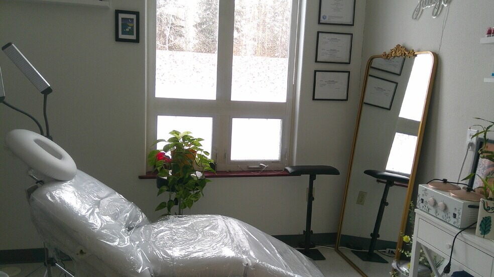 More Photos Of 424 4th St, Fairbanks General Retail For Sale