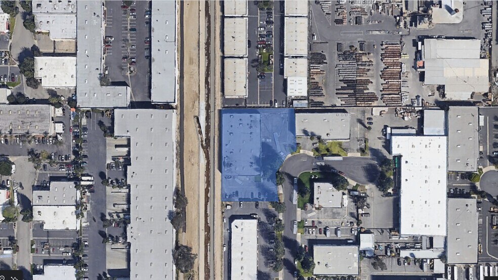 More Photos Of 1920 S Augusta Ct, Ontario Warehouse For Lease